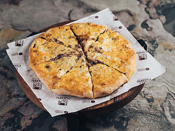 месхури с бараниной и копченым сулугуни. Смотреть фото месхури с бараниной и копченым сулугуни. Смотреть картинку месхури с бараниной и копченым сулугуни. Картинка про месхури с бараниной и копченым сулугуни. Фото месхури с бараниной и копченым сулугуни