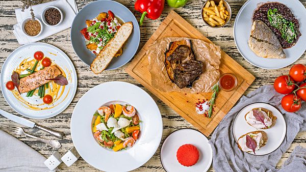 dostavka edy iz restoranov i kafe v